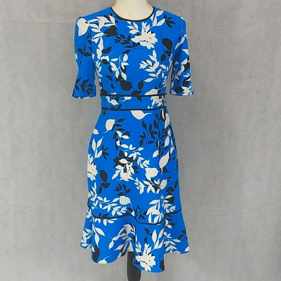 Maggy London Floral Fitted Flare Blue Dress 0 - Picture 3 of 14